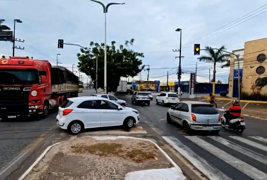 semaforos-apagados-em-sao-luis-apos-chuva-geram-transtornos-no-transito