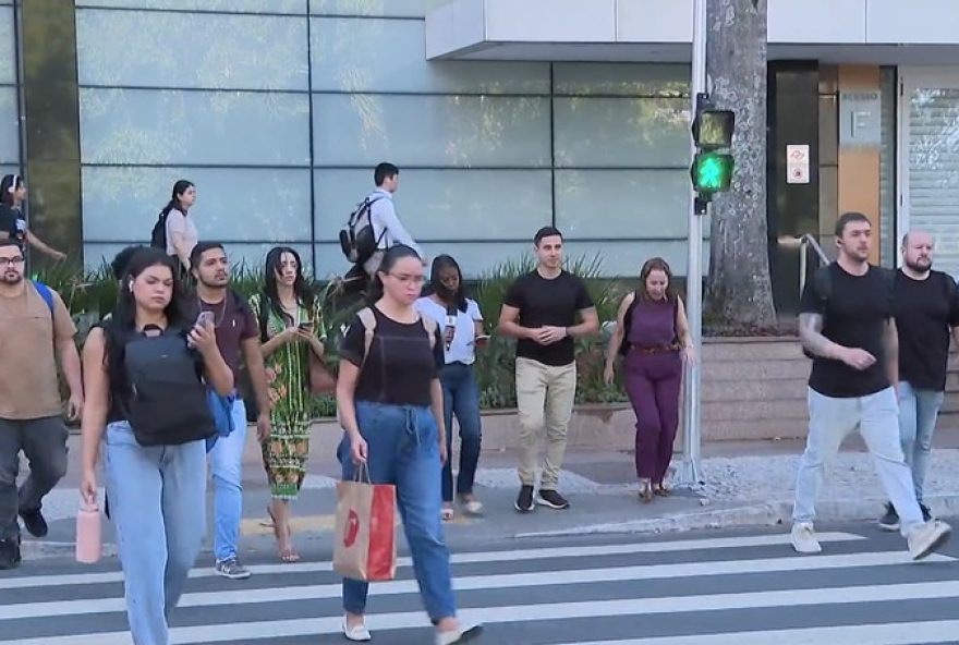 semaforos-em-sao-paulo3A-tempo-de-espera-para-pedestres-aumenta-de-acordo-com-instituto-corrida-amiga semaforos-em-sao-paulo3A-tempo-de-espera-para-pedestres-aumenta-de-acordo-com-instituto-corrida-amiga