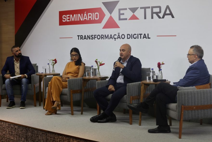 seminario-extra-alerta-sobre-os-impactos-da-tecnologia-na-sociedade-e-a-importancia-da-seguranca-on-line seminario-extra-alerta-sobre-os-impactos-da-tecnologia-na-sociedade-e-a-importancia-da-seguranca-on-line