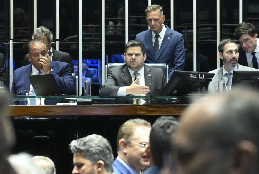 senado-aprova-reducao-da-pena-de-condenados-pelo-82F1-e-trama-golpista senado-aprova-reducao-da-pena-de-condenados-pelo-82F1-e-trama-golpista
