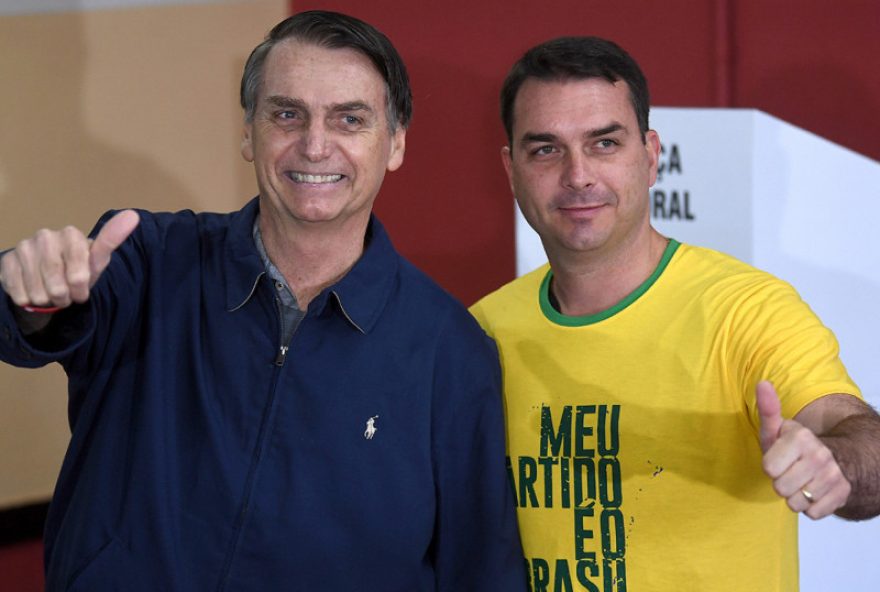 senador-flavio-bolsonaro-inicia-serie-de-viagens-ao-exterior-com-ida-aos-eua senador-flavio-bolsonaro-inicia-serie-de-viagens-ao-exterior-com-ida-aos-eua