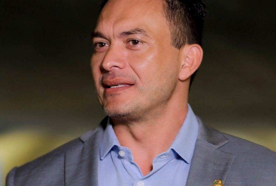 senador-styvenson-valentim-declara-apoio-a-pre-candidatura-de-flavio-bolsonaro-a-presidencia