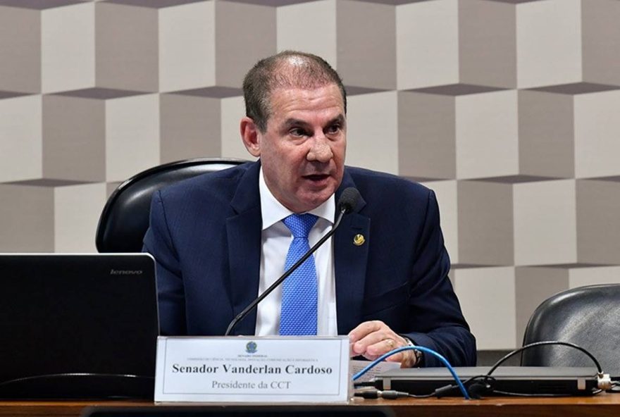 senador-vanderlan-cardoso2C-dono-de-fabrica-de-bebidas-acucaradas2C-e-contra-refrigerantes-no-22imposto-do-pecado22