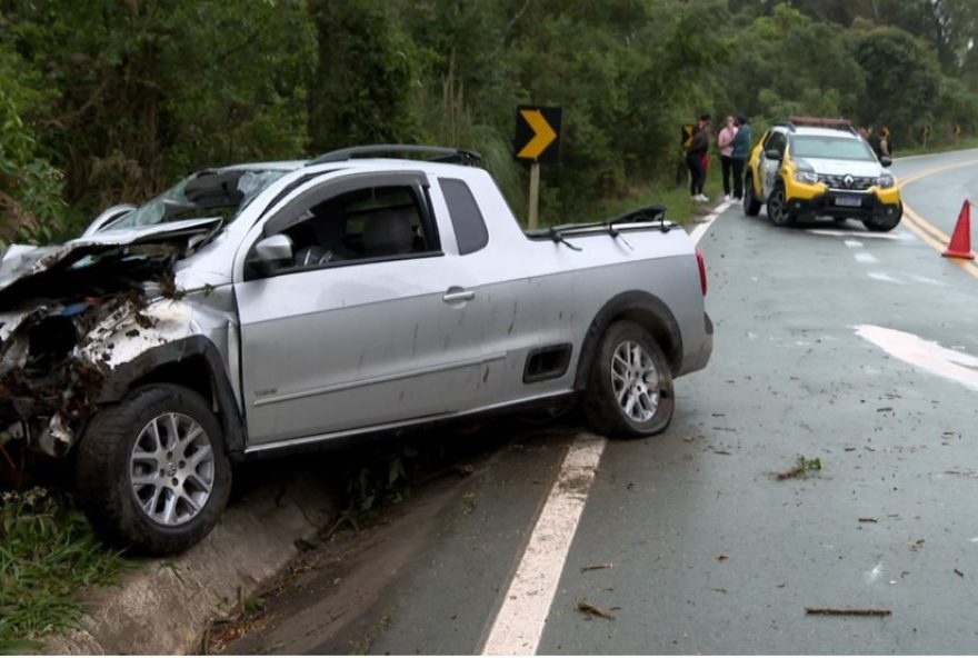 sequestro-de-idoso-termina-em-capotamento-fatal-em-colombo2C-pm-pr-age-rapidamente-e-salva-vitima-confira-mais-detalhes-no-de-parana