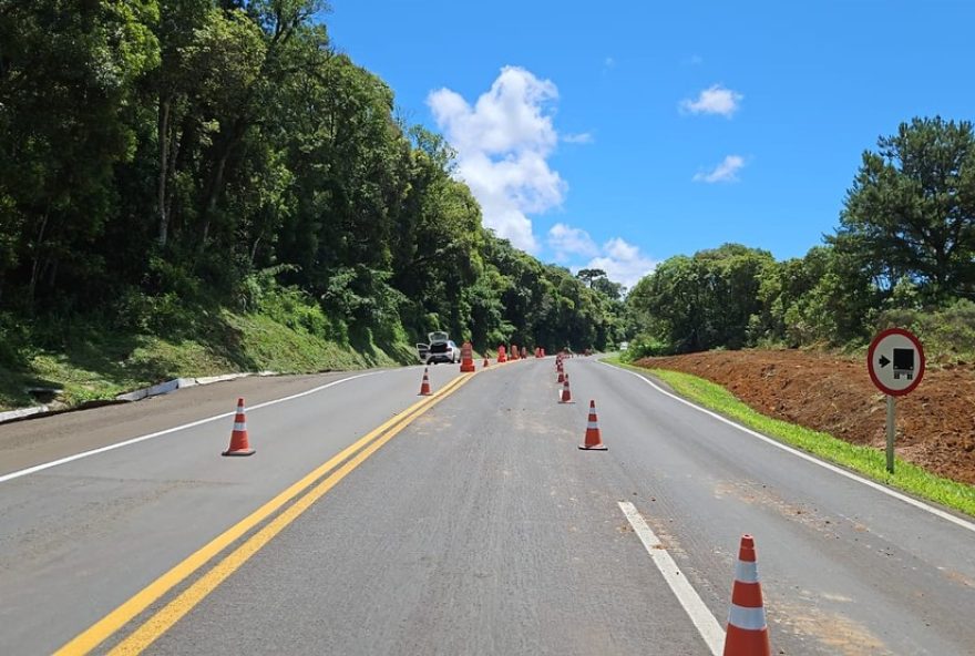 serra-da-esperanca-na-br-277-e-liberada-apos-deslizamentos3A-trafego-parcial-no-trecho