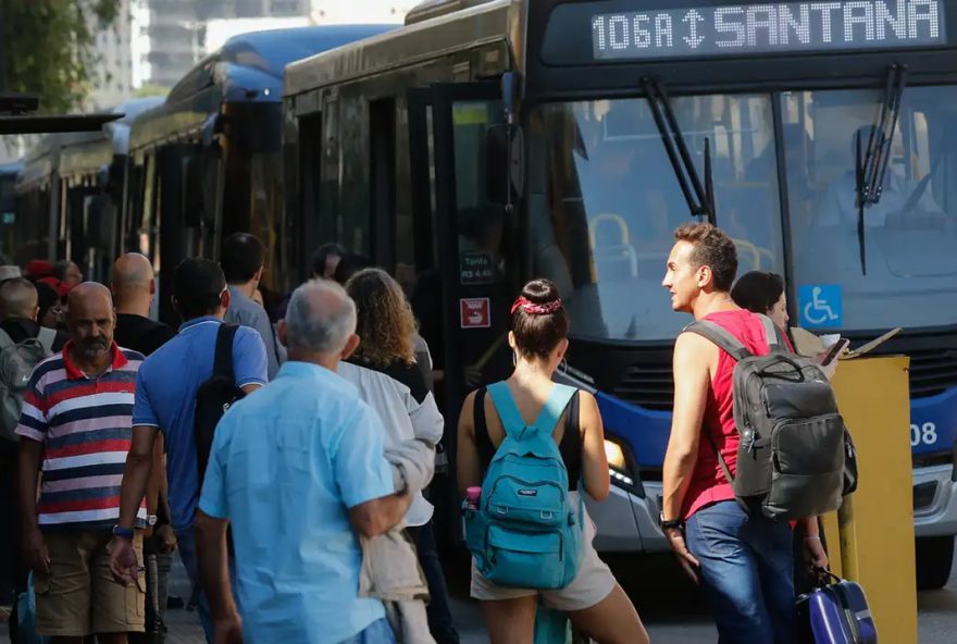 No acumulado nos últimos 12 meses o índice ficou em 2,2%, diz IBGE