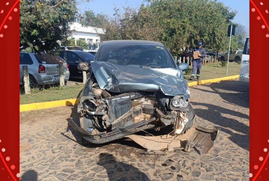 servidor-da-prefeitura-do-parana-e-preso-por-bater-carro-oficial-e-apresentar-cnh-falsa