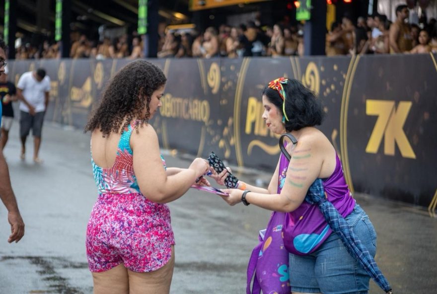 ses-ma-atua-na-prevencao-de-ist-no-carnaval3A-distribuicao-de-preservativos-e-orientacoes-para-folioes ses-ma-atua-na-prevencao-de-ist-no-carnaval3A-distribuicao-de-preservativos-e-orientacoes-para-folioes