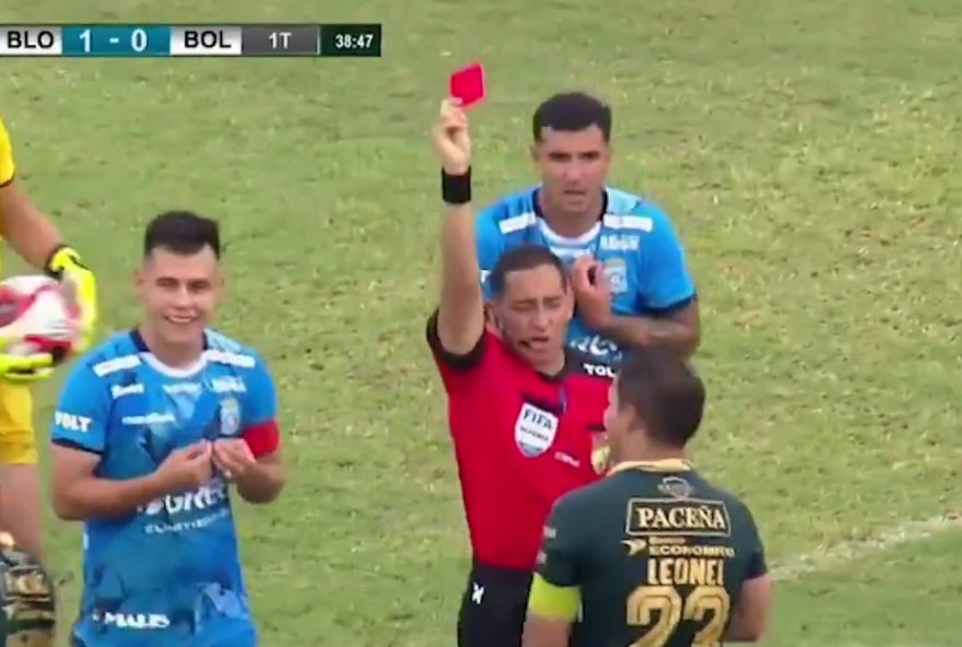 sete-jogadores-expulsos-em-jogo-polemico-do-campeonato-boliviano3A-veja-o-video