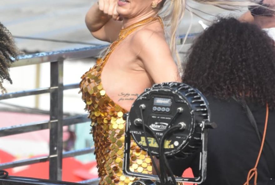 sheila-mello3A-relembra-e-o-tchan-e-contagia-publico-no-carnaval-de-salvador-2022 sheila-mello3A-relembra-e-o-tchan-e-contagia-publico-no-carnaval-de-salvador-2022