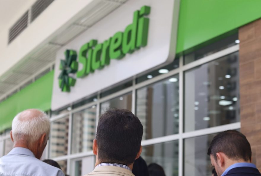 sicredi-celeiro-centro-oeste-promove-terceira-edicao-de-forum-de-investimentos