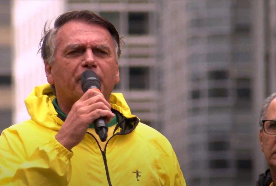 silas-malafaia-aconselha-bolsonaro-a-fazer-video-e-critica-fala-a-eduardo