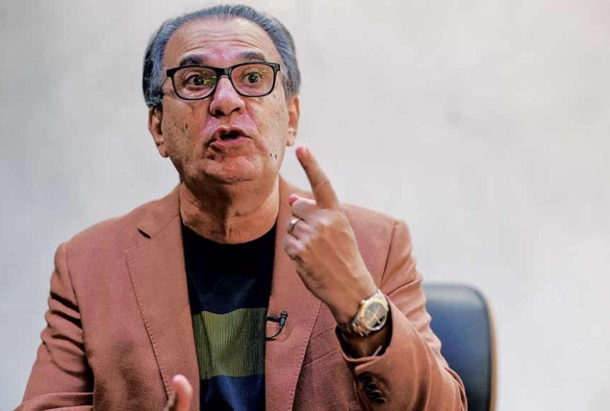 silas-malafaia-critica-forca-eleitoral-de-flavio-bolsonaro-e-defende-candidato-de-centro-direita silas-malafaia-critica-forca-eleitoral-de-flavio-bolsonaro-e-defende-candidato-de-centro-direita