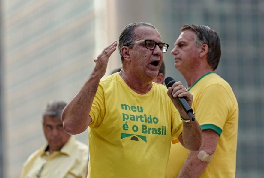 silas-malafaia-reforca-preferencia-por-tarcisio-de-freitas-apos-encontro-com-flavio-bolsonaro silas-malafaia-reforca-preferencia-por-tarcisio-de-freitas-apos-encontro-com-flavio-bolsonaro