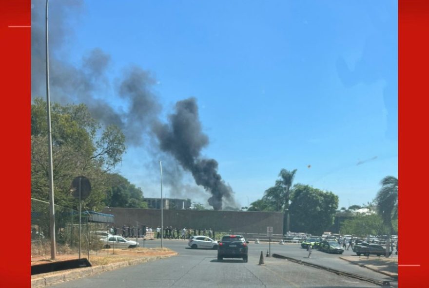simulacao-de-incendio-na-camara-dos-deputados-de-em-brasilia3A-treinamento-essencial-para-seguranca-dos-visitantes