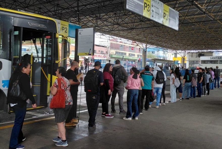 sorocaba3A-sindicato-determina-paralisacao-dos-onibus-apos-agressao-aos-motoristas sorocaba3A-sindicato-determina-paralisacao-dos-onibus-apos-agressao-aos-motoristas