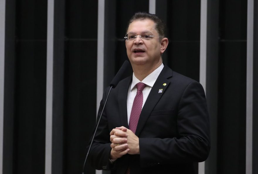 sostenes-cavalcante-revela3A-eduardo-bolsonaro-rejeita-reducao-de-penas