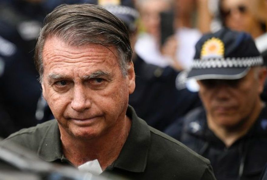 stf-autoriza-medico-particular-de-bolsonaro-a-acompanhar-junta-da-pf