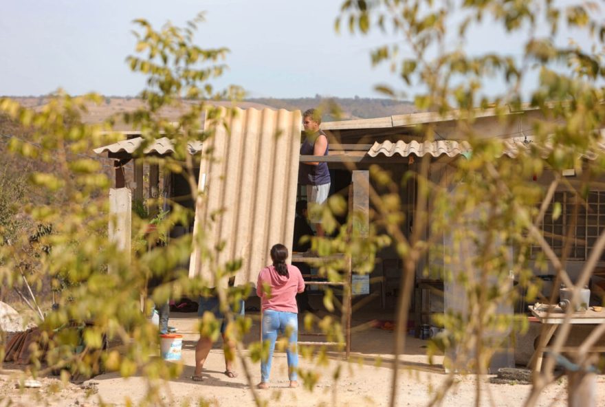 stf-determina-que-familias-da-antinha-de-baixo-tenham-suas-casas-de-volta