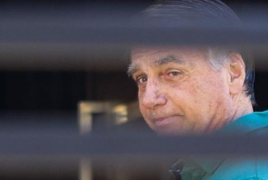 stf-sinaliza-prisao-domiciliar-para-bolsonaro-apos-crise-de-saude