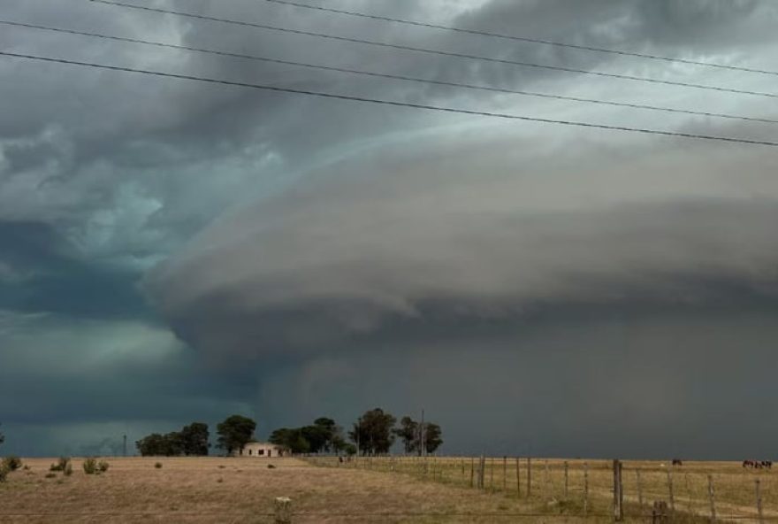 supercelula-de-chuva-avanca-sobre-o-sul-do-brasil3A-entenda-o-fenomeno-e-seus-impactos