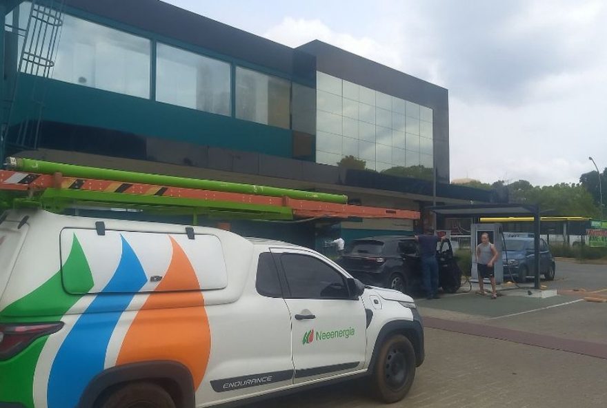 supermercado-do-df-autuado-por-gato-na-rede-eletrica3A-empresa-notificada-38-vezes
