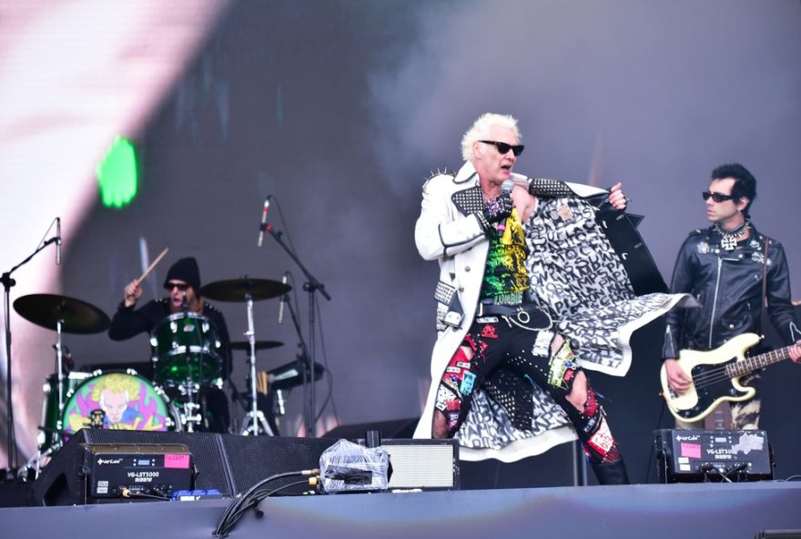 supla-e-inocentes-inauguram-rodas-punks-no-the-town-com-protestos-e-hits-no-segundo-dia-do-festival