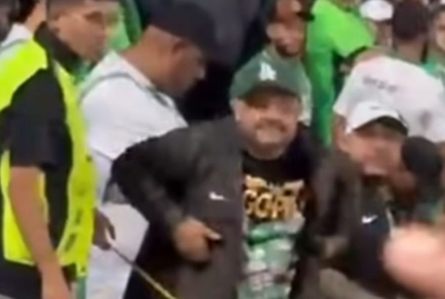 suposto-gesto-racista-de-torcedor-do-atletico-nacional-gera-polemica-no-jogo-contra-o-sao-paulo3B-conmebol-investiga