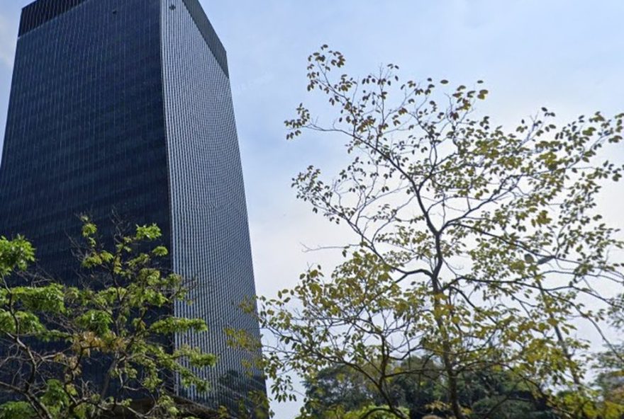 suspeita-de-bomba-no-predio-sede-do-bndes-no-centro-do-rio-de-janeiro3A-equipes-de-seguranca-descartam-ameaca