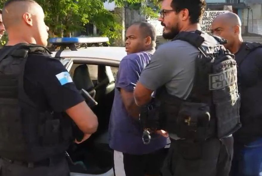 suspeito-da-morte-de-policial-civil-em-niteroi-e-preso-em-operacao-da-dhnsg suspeito-da-morte-de-policial-civil-em-niteroi-e-preso-em-operacao-da-dhnsg
