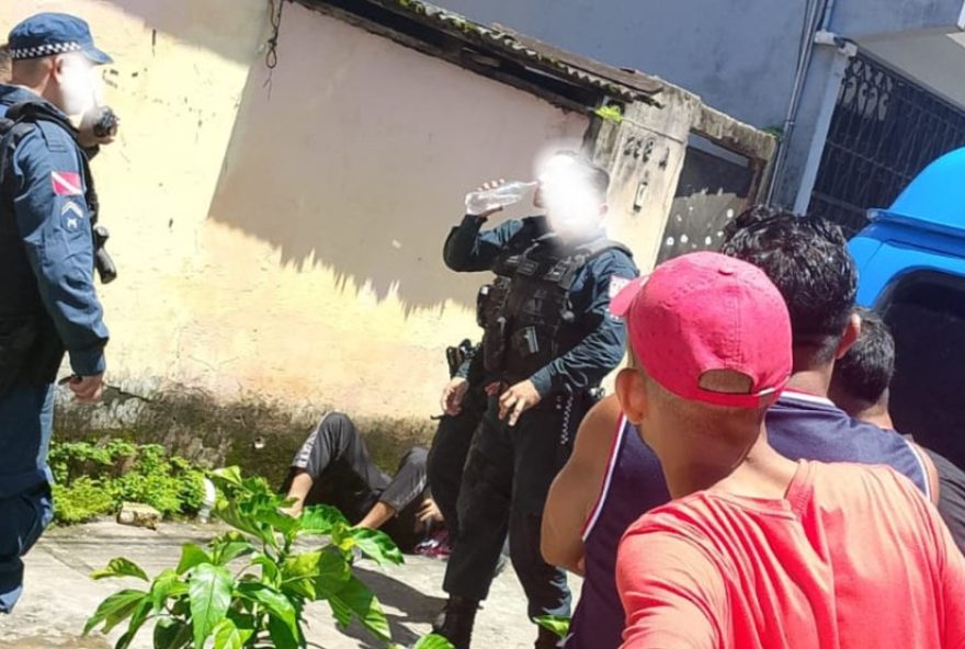 suspeito-de-assaltar-frigorifico-morre-em-confronto-com-a-pm-em-icoaraci3A-policia-apreende-arma-e-moto