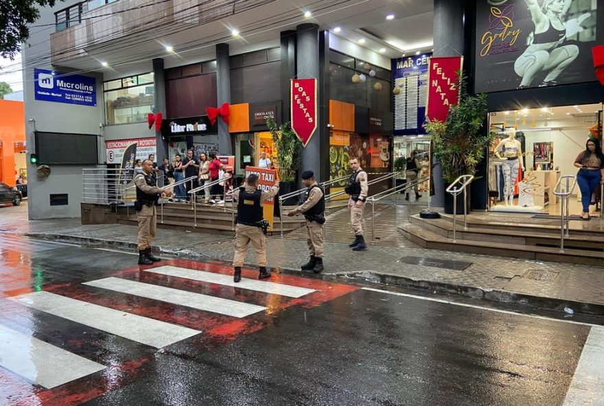 suspeito-de-esfaquear-ex-e-imobilizado-em-shopping3A-diario-do-estado-registra-o-momento-chocante-de-tentativa-de-feminicidio suspeito-de-esfaquear-ex-e-imobilizado-em-shopping3A-diario-do-estado-registra-o-momento-chocante-de-tentativa-de-feminicidio