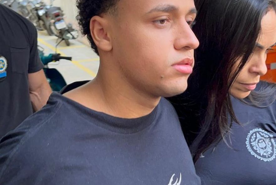 suspeito-de-estupro-coletivo-em-copacabana-e-transferido-e-midia-reage suspeito-de-estupro-coletivo-em-copacabana-e-transferido-e-midia-reage