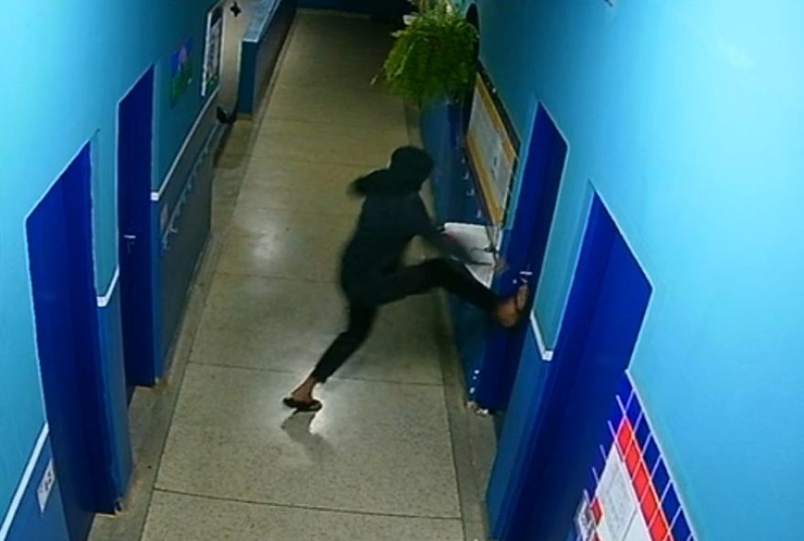 suspeito-de-furtos-em-escola-de-piracicaba-e-identificado-por-cameras-de-seguranca