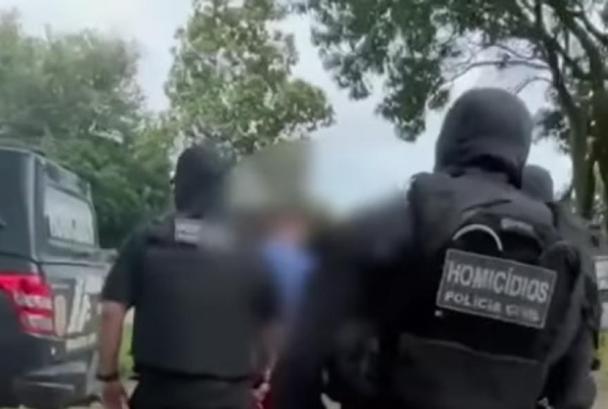 suspeito-de-homicidio-em-disputa-por-ponto-do-trafico-de-drogas-e-preso suspeito-de-homicidio-em-disputa-por-ponto-do-trafico-de-drogas-e-preso