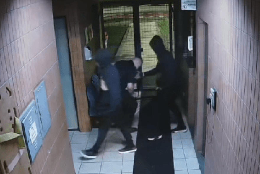 suspeito-de-roubo-na-usp-e-detido-pela-policia3A-investigacoes-apontam-participacao-no-crime2C-comunidade-academica-aliviada suspeito-de-roubo-na-usp-e-detido-pela-policia3A-investigacoes-apontam-participacao-no-crime2C-comunidade-academica-aliviada