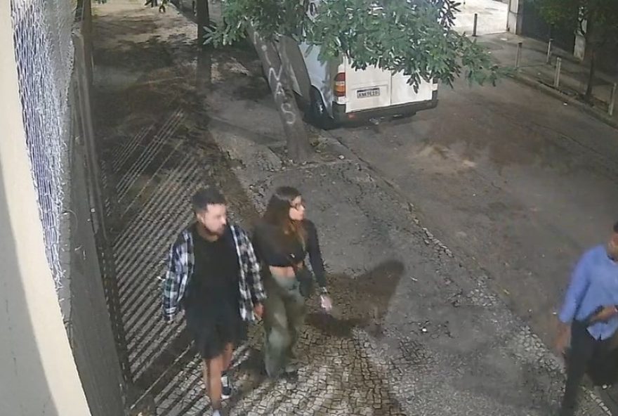 suspeito-de-roubos-na-zona-sul-do-rio-e-preso-em-flagrante-pela-10a-dp3A-luiz-felipe-escondido-na-casa-da-namorada-no-morro-da-providencia suspeito-de-roubos-na-zona-sul-do-rio-e-preso-em-flagrante-pela-10a-dp3A-luiz-felipe-escondido-na-casa-da-namorada-no-morro-da-providencia