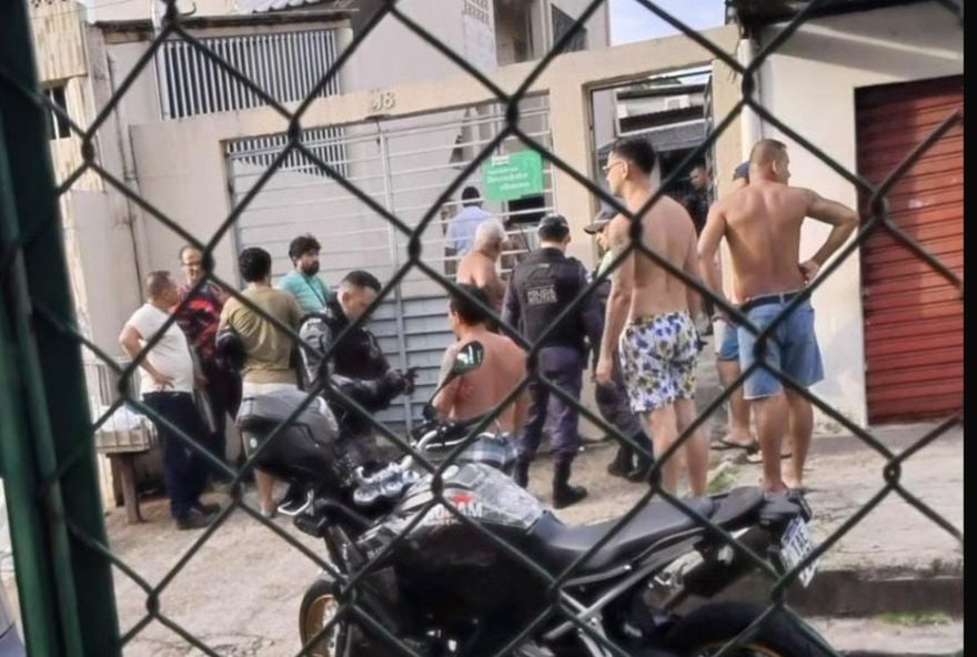 suspeito-e-preso-por-matar-mae-e-ferir-pessoas-na-zona-sul-de-manaus suspeito-e-preso-por-matar-mae-e-ferir-pessoas-na-zona-sul-de-manaus