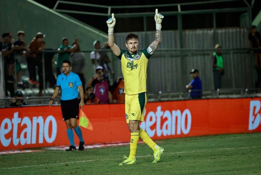 tadeu-defende-35-penaltis-pelo-goias-e-se-prepara-para-semifinal-da-copa-goias.-acompanhe-sua-atuacao-decisiva tadeu-defende-35-penaltis-pelo-goias-e-se-prepara-para-semifinal-da-copa-goias.-acompanhe-sua-atuacao-decisiva