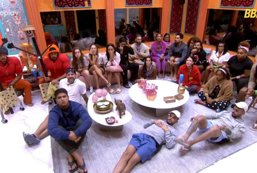 tadeu-schmidt-anuncia-que-big-fone-do-bbb-25-foi-cancelado