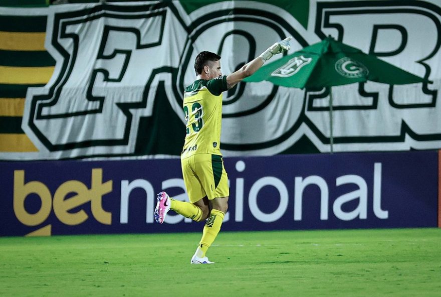 tadeu2C-goleiro-do-goias2C-desconhece-interesse-do-botafogo tadeu2C-goleiro-do-goias2C-desconhece-interesse-do-botafogo