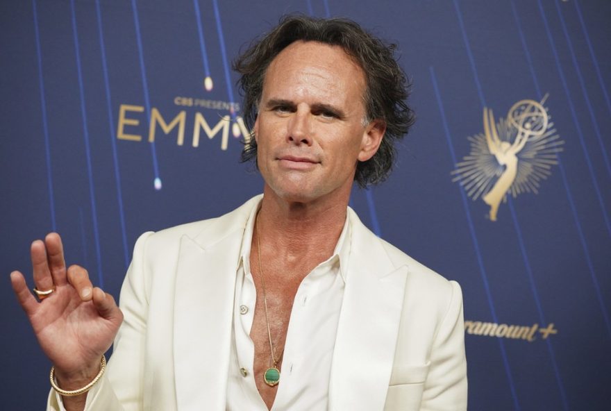 tapete-vermelho-do-emmy-20253A-celebridades-deslumbrantes-marcam-presenca3B-fotos