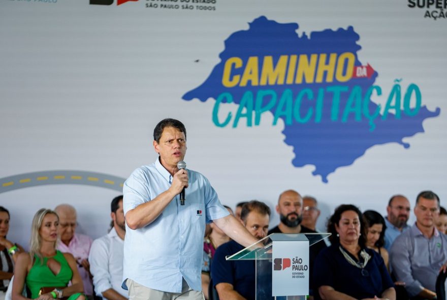 tarcisio-de-freitas-rebate-lula3A-22gestao-nao-deixa-de-atender-bem-prefeitos-de-sp22 tarcisio-de-freitas-rebate-lula3A-22gestao-nao-deixa-de-atender-bem-prefeitos-de-sp22