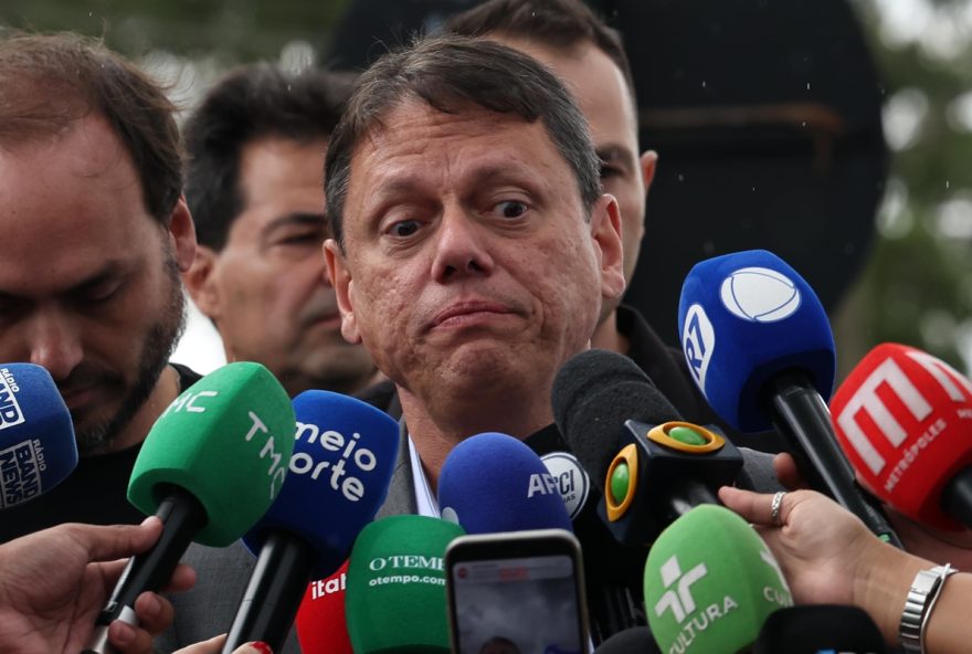 tarcisio-freitas-nao-concorrera-ao-planalto2C-mas-busca-reconciliacao-com-cla-bolsonaro tarcisio-freitas-nao-concorrera-ao-planalto2C-mas-busca-reconciliacao-com-cla-bolsonaro