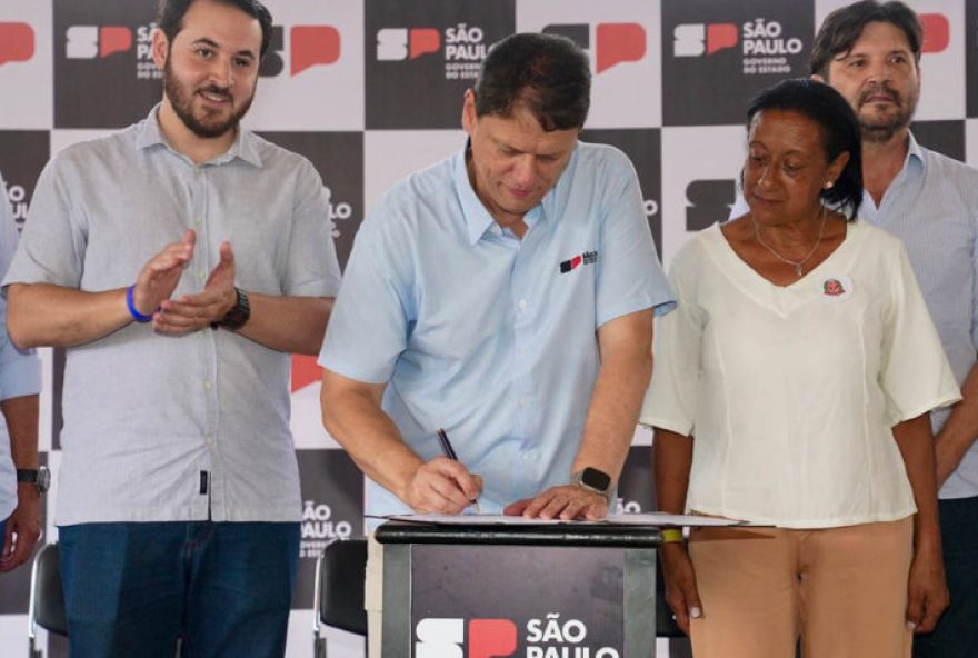 tarcisio-freitas-solicita-prisao-domiciliar-para-bolsonaro-durante-reuniao-no-stf tarcisio-freitas-solicita-prisao-domiciliar-para-bolsonaro-durante-reuniao-no-stf