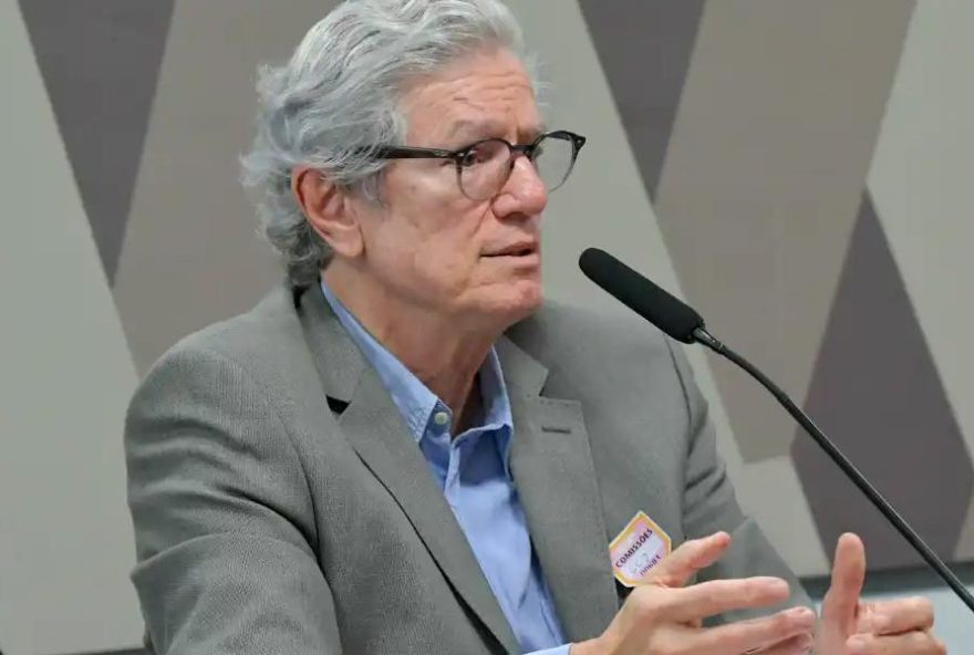 tarifas-dos-eua-expoem-fragilidade-da-europa3A-entenda-criticas-de-economista-ao-impacto-das-medidas-comerciais-unilaterais-dos-estados-unidos tarifas-dos-eua-expoem-fragilidade-da-europa3A-entenda-criticas-de-economista-ao-impacto-das-medidas-comerciais-unilaterais-dos-estados-unidos