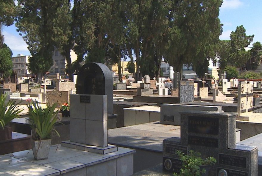 taxas-de-velorio2C-translado-e-caixoes-sobem-2425-em-sao-jose-dos-campos3A-prefeitura-atualiza-valores-funerarios taxas-de-velorio2C-translado-e-caixoes-sobem-2425-em-sao-jose-dos-campos3A-prefeitura-atualiza-valores-funerarios