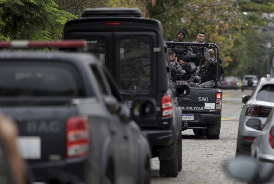 taxista-e-baleado-no-rio-de-janeiro3A-familia-pede-mais-seguranca-contra-violencia-urbana