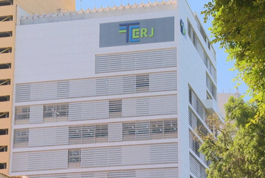 tce-rj-suspende-contrato-de-r24182C4-milhoes-entre-der-rj-e-uerj-por-suspeitas-de-irregularidades3A-tecnologia-bim-em-obras-publicas-em-foco