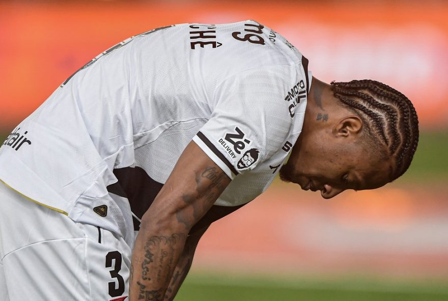 RJ - RIO DE JANEIRO - 11/09/2025 - COPA DO BRASIL 2025, BOTAFOGO X VASCO - Tche Tche jogador do Vasco durante partida contra o Botafogo no estadio Engenhao pelo campeonato Copa Do Brasil 2025. Foto: Thiago Ribeiro/AGIF